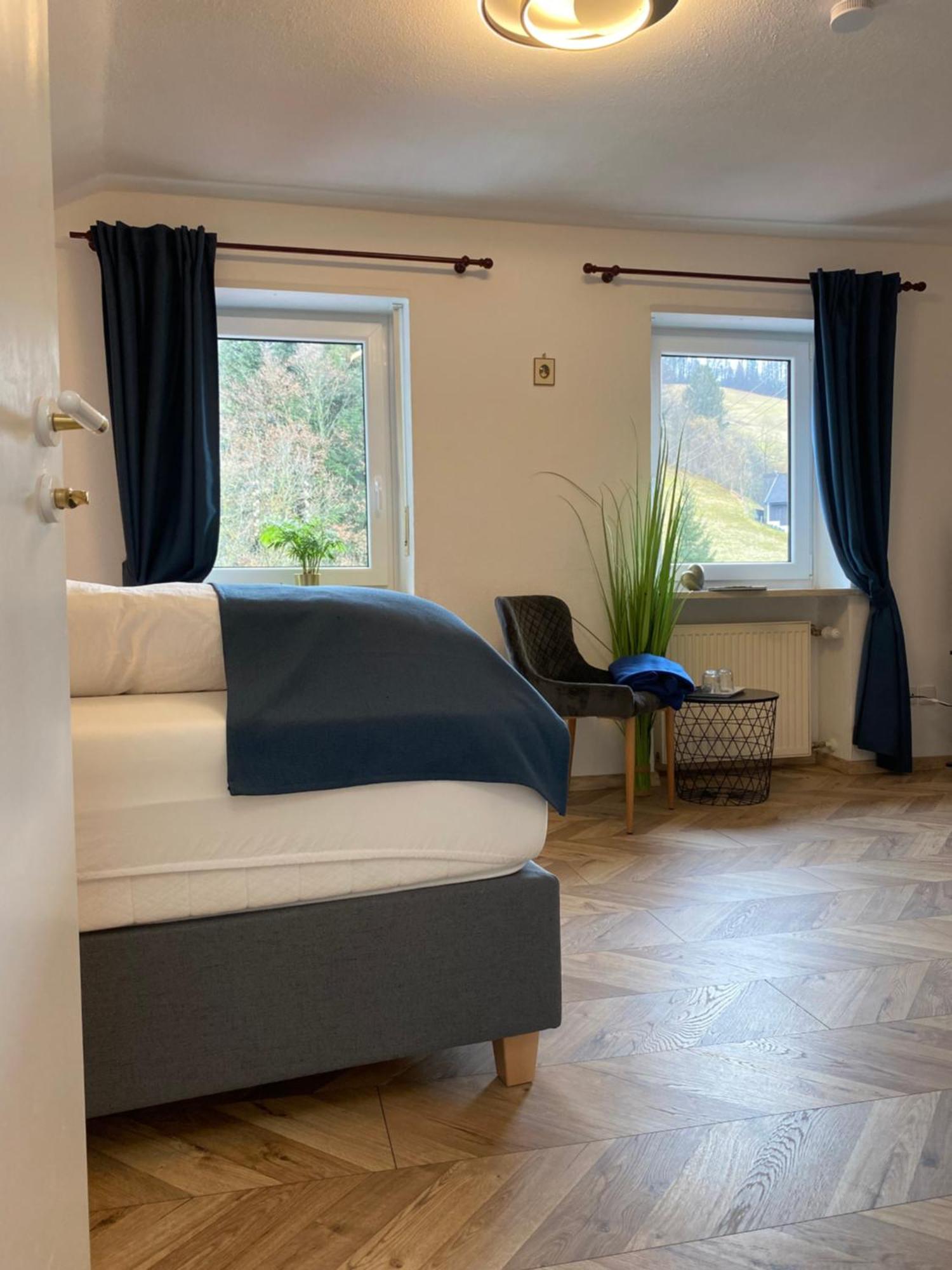 Pension Und Ferienwohnung Frech 马克特谢伦贝格 外观 照片